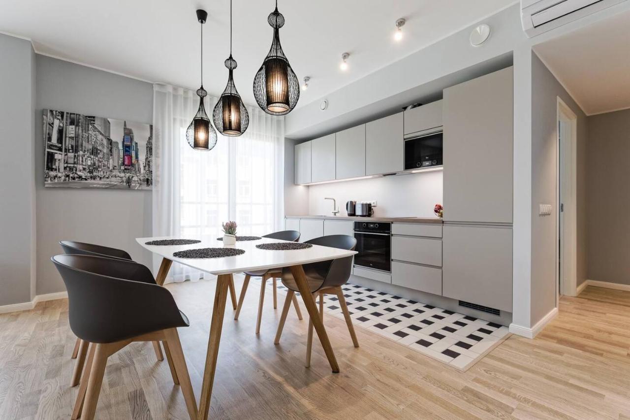 Central Apartments, Quiet With Free Parking And Ac. 탈린 외부 사진