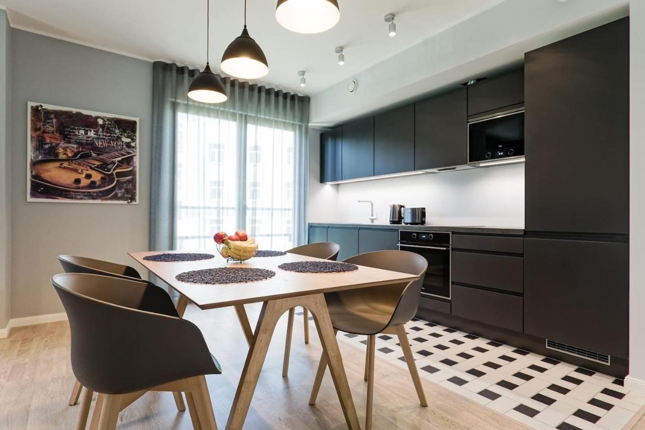 Central Apartments, Quiet With Free Parking And Ac. 탈린 외부 사진