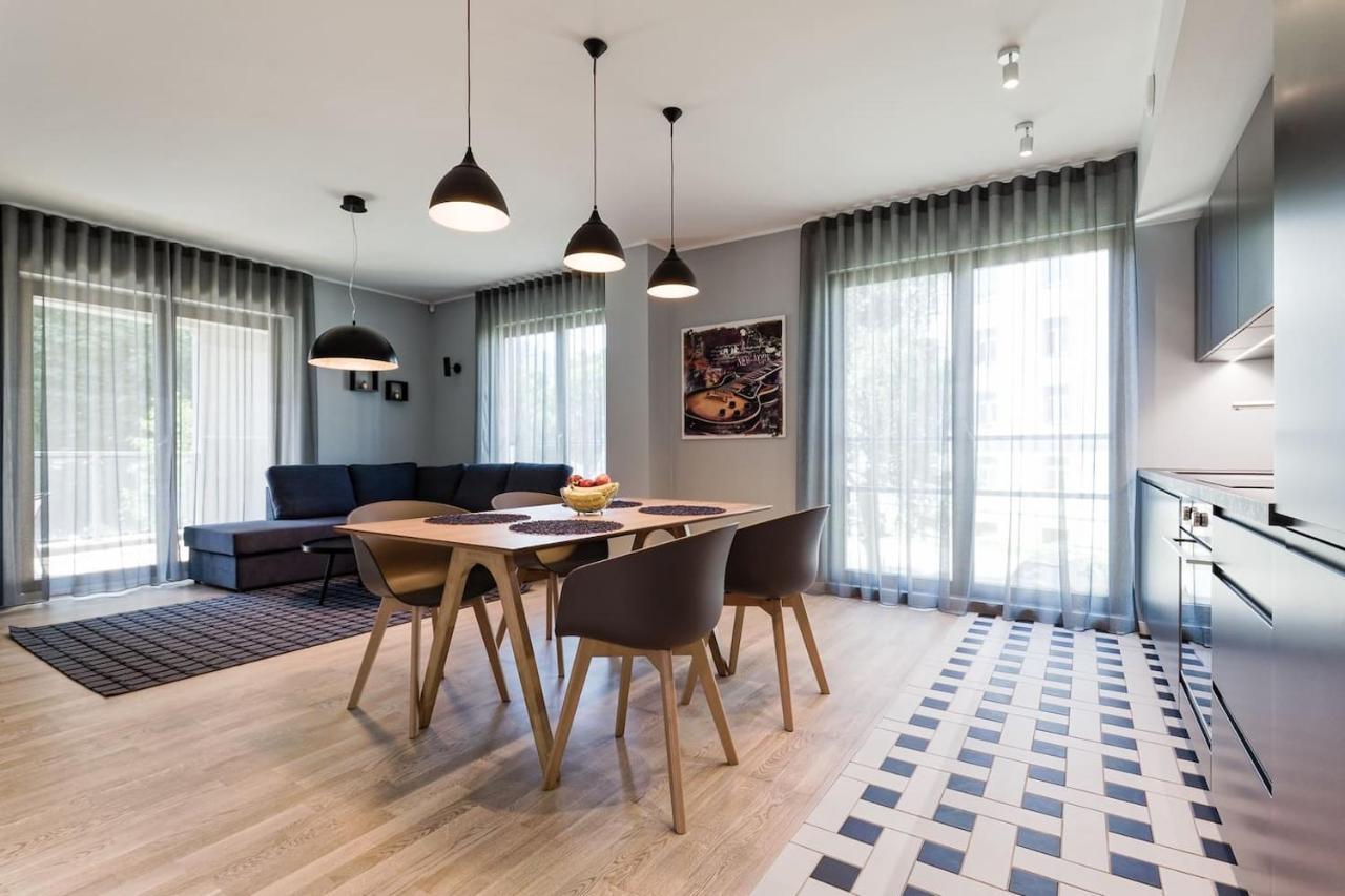 Central Apartments, Quiet With Free Parking And Ac. 탈린 외부 사진